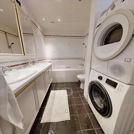 아파트 Modern, Spacious And Cozy In The Center Of Bergen! 베르겐